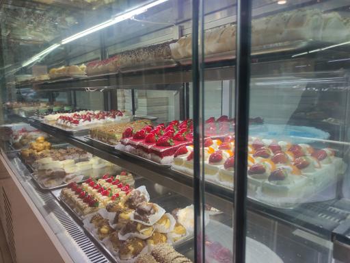 عکس شیرینی فروشی نخلک