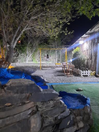 عکس کافه باغچه