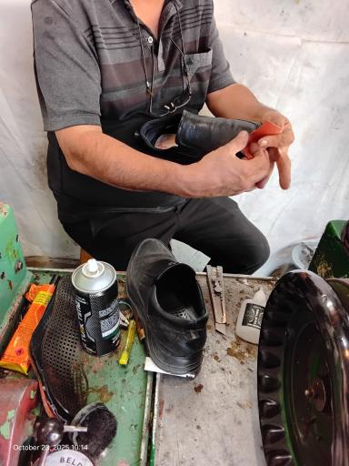 عکس دوردوزی کفش با چرخ صنعتی استاد سلطانی