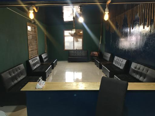 عکس کافه باغچه