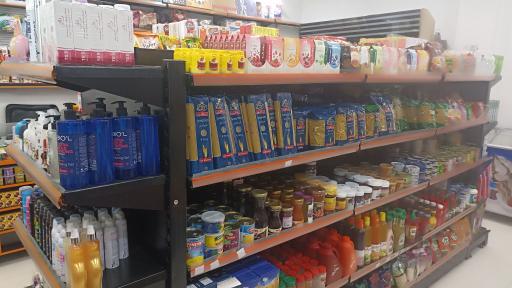 عکس سوپر مارکت تک