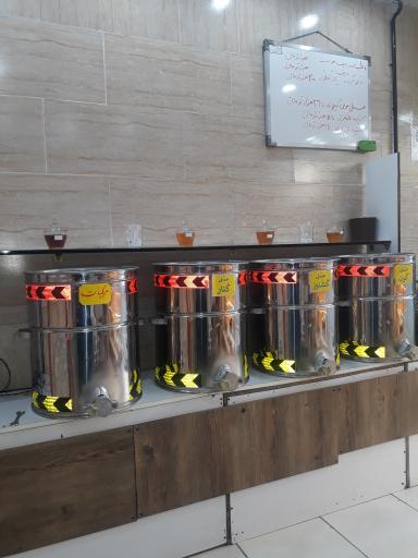 عکس عسل فروشی (فروشگاه تخصصی عسل های طبی)