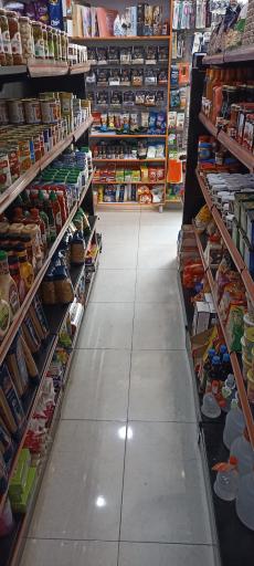 عکس سوپر مارکت تک