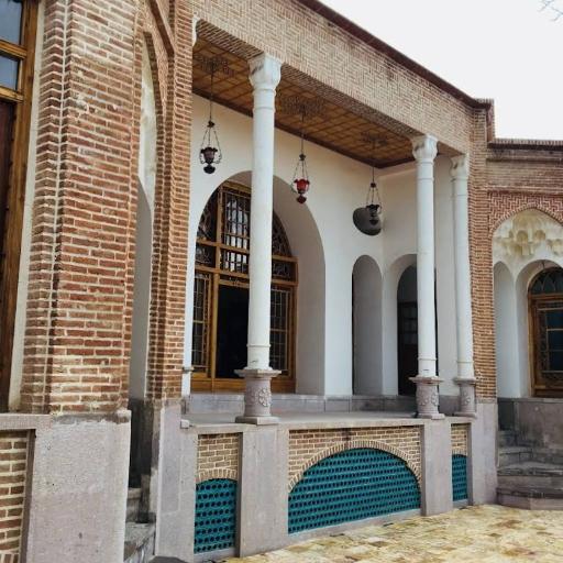 عکس حسینیه و خانه مرحوم آیت الله سید عباس ابوترابی 