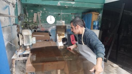 عکس شیشه فروشی ناصر