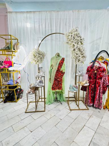عکس مزون لاکچری شعبه اول
