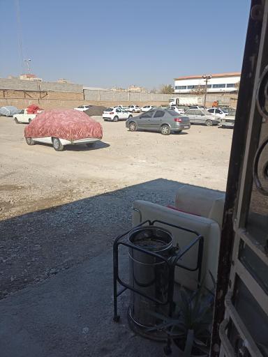 عکس پارکینگ عمومی طلاییه