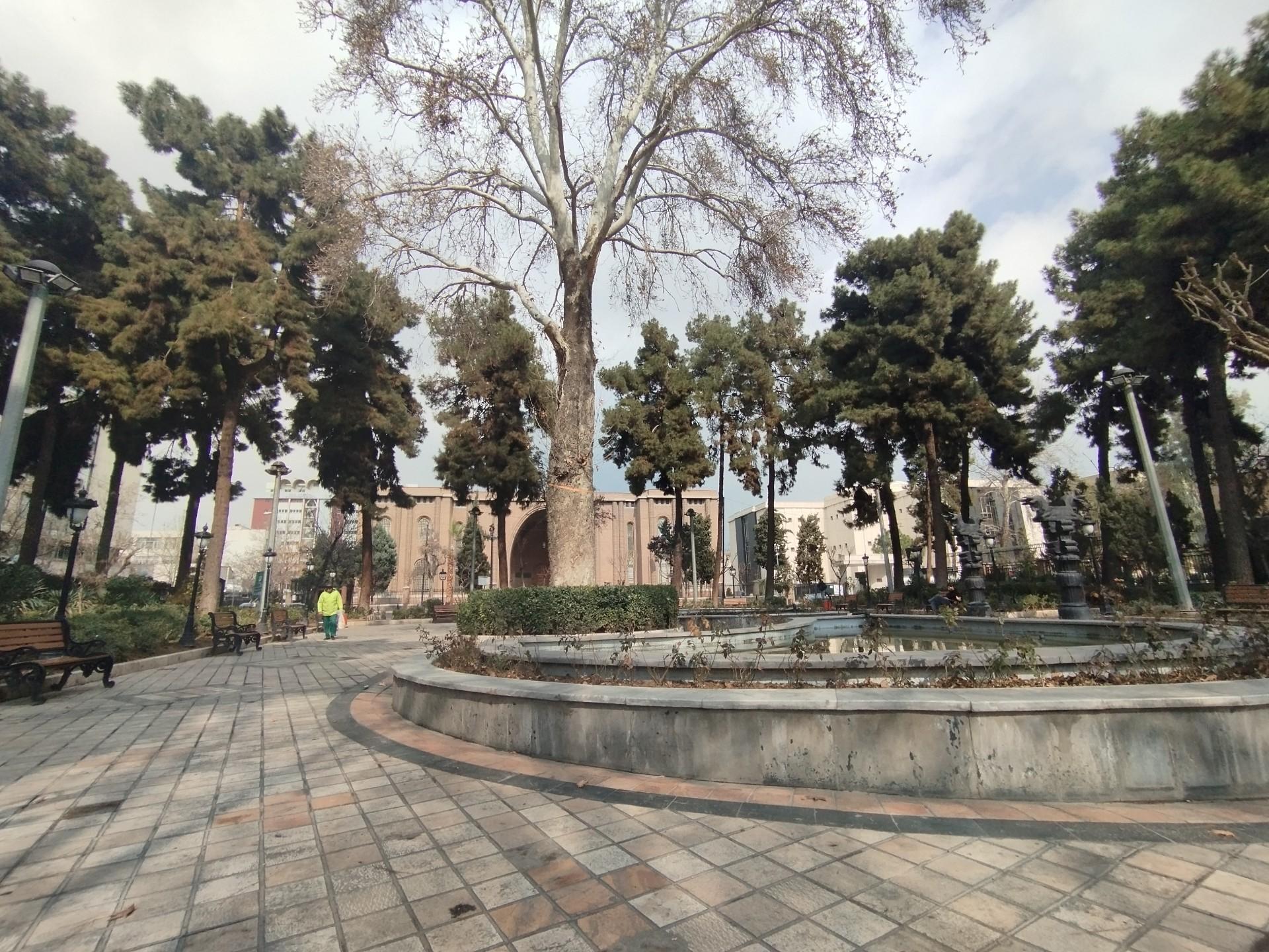 عکس بوستان شهریار عدل
