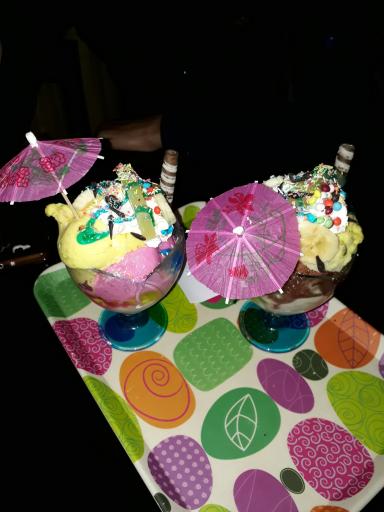 عکس کافه سفید برفی