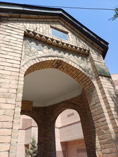 عکس مقبره قهرمان میرزا سالور عین السلطنه
