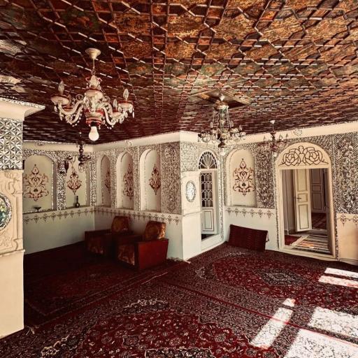 عمارت شیرخورشیدی 