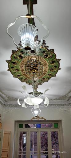 عکس عمارت شیرخورشیدی 