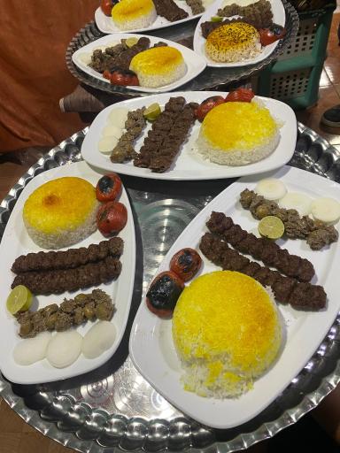 عکس رستوران کادوس اسب هونی