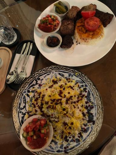 عکس عمارت شیرخورشیدی 