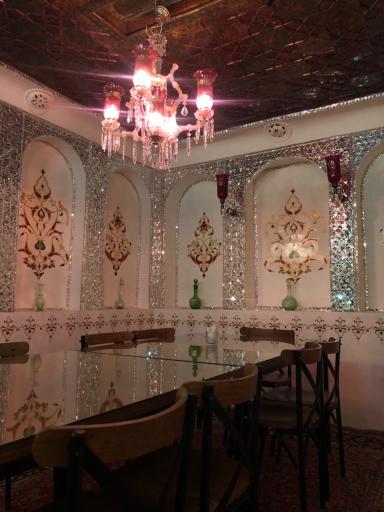 عکس عمارت شیرخورشیدی 