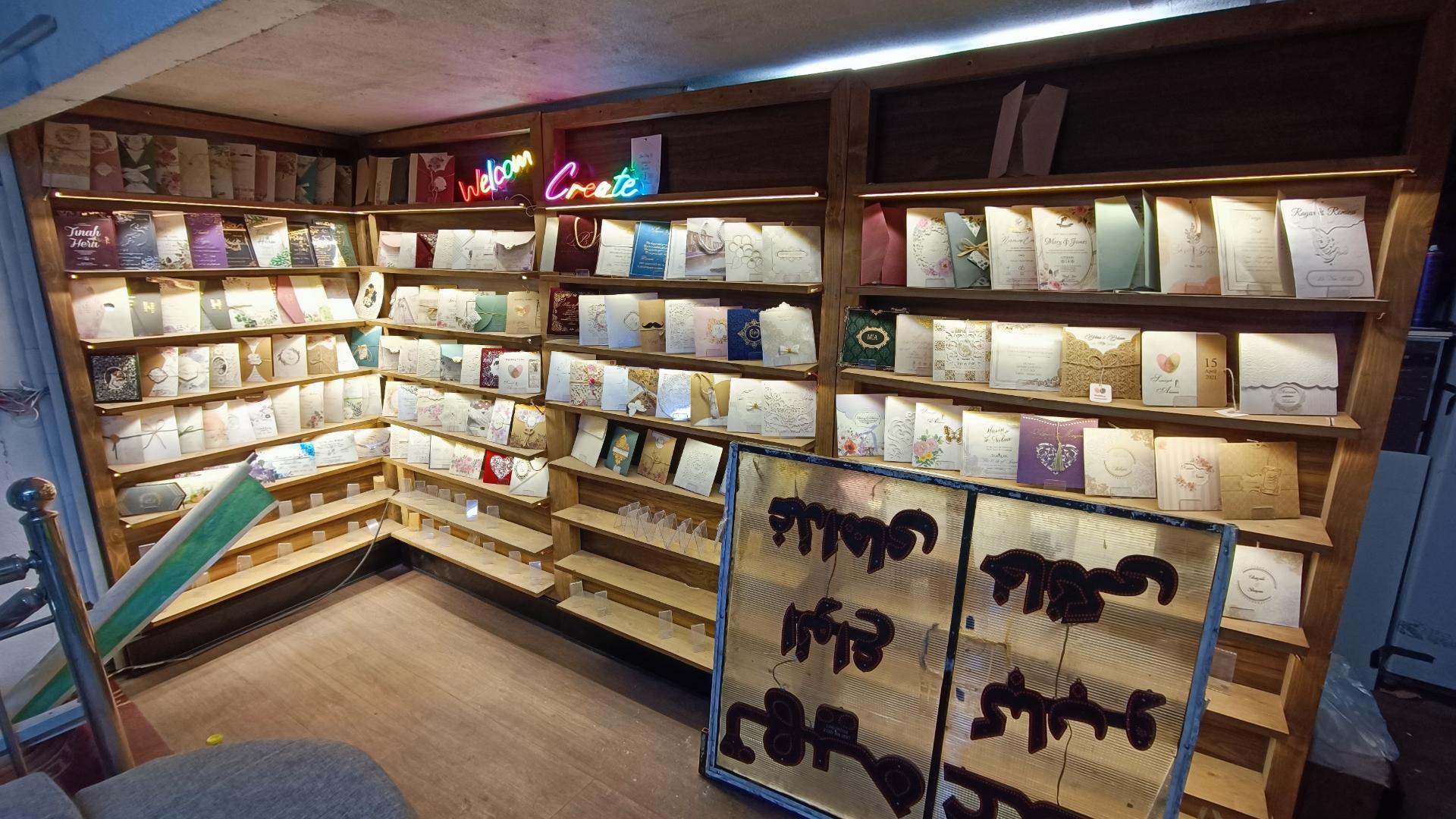 عکس تابلوسازی و چاپخانه آرتا