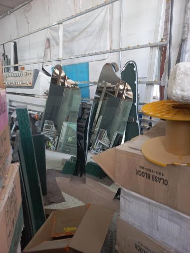 عکس تولیدی آینه های دکوراتیو مرادخانی