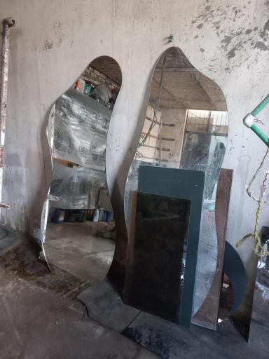 عکس تولیدی آینه های دکوراتیو مرادخانی