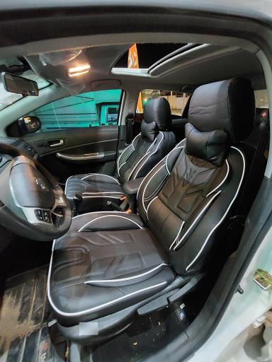 عکس روکش صندلی طلایی