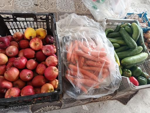 عکس میوه فروشی دنگیز 