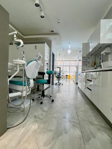 عکس درمانگاه دندانپزشکی ادیب