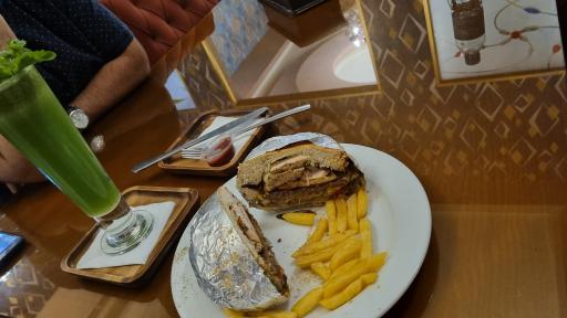 عکس کافه هژبر