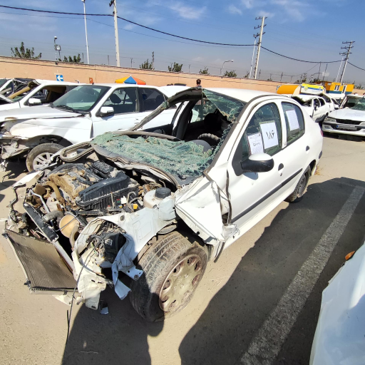 عکس پارکینگ مزایده امداد خودرو ایران