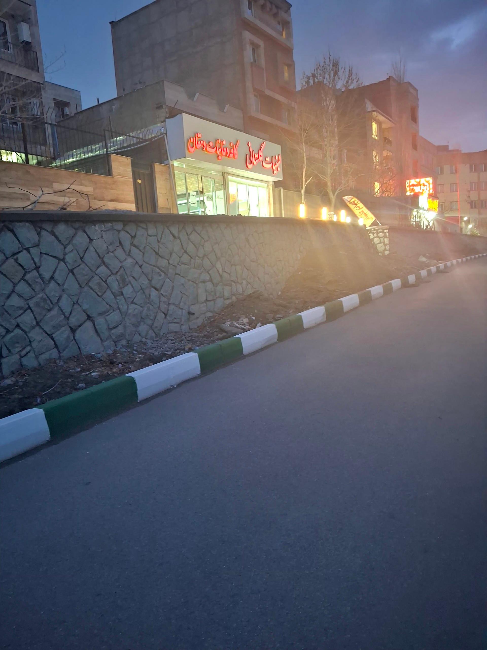 عکس کافه دخانیات دهقان