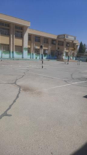 عکس دبیرستان دخترانه عدل