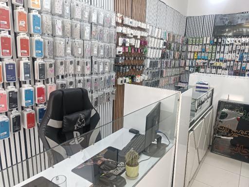 عکس موبایل یوتل