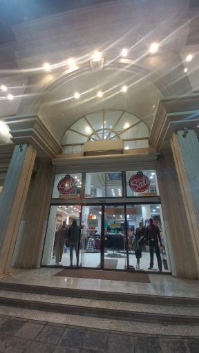 عکس فروشگاه زانوس