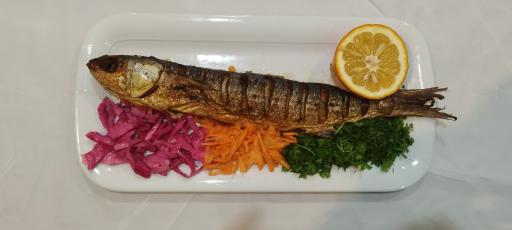 عکس رستوران ماهی و پرورش ماهی سرزمین ماهی ساری