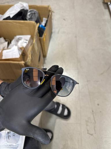 عکس عینک فروشی سوری (عمده و خرده)