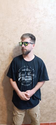 عکس عینک فروشی سوری (عمده و خرده)