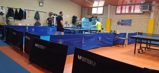 عکس سالن پینگ پنگ تختی تنیس روی میز