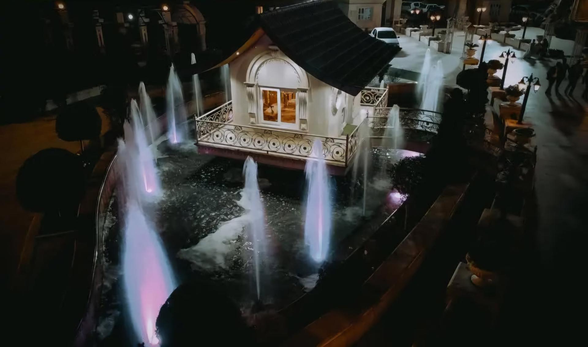 عکس تالار آدرینا