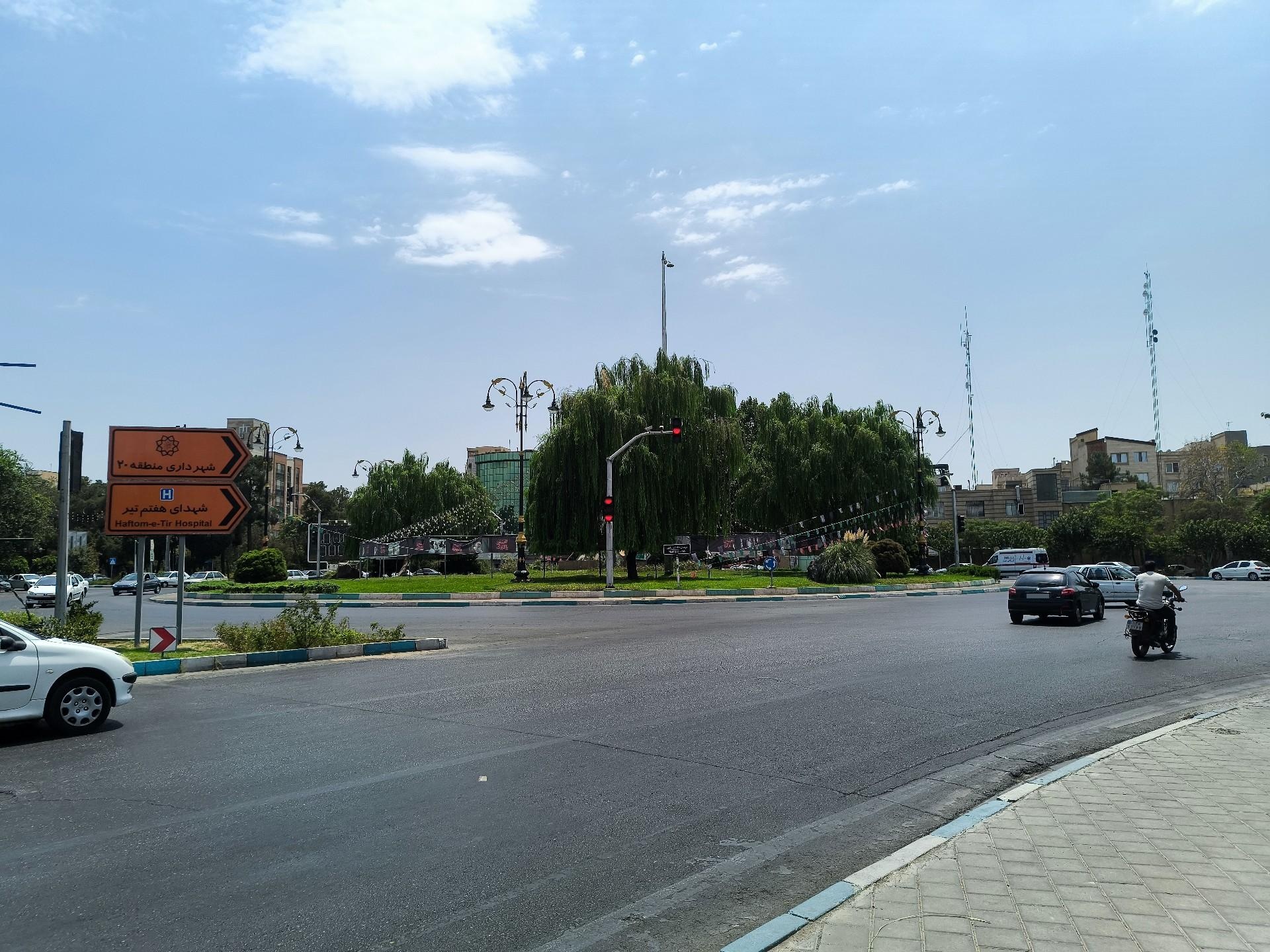 عکس میدان هادی ساعی