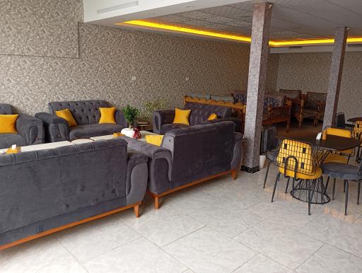 عکس عمارت خانواده