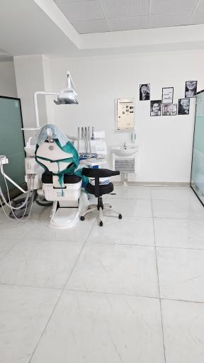 عکس کلینیک تخصصی دندانپزشکی پارسیان 