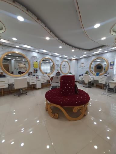 عکس سالن زیبایی آرایشی روشا