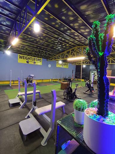 عکس خانه وزنه برداری پاکدشت