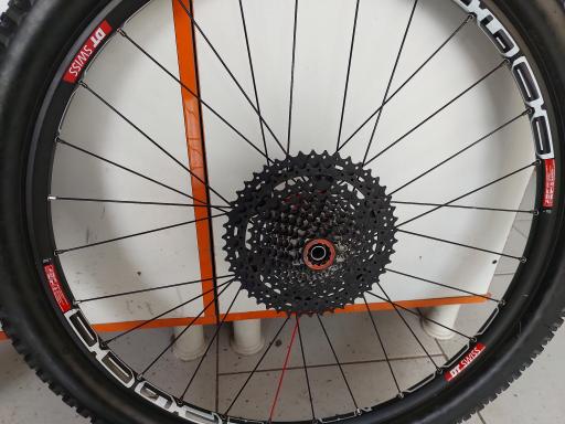 عکس فروشگاه و تعمیر دوچرخه المپیک