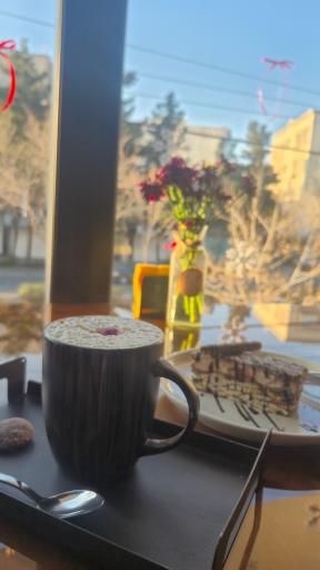 عکس کافه اَبرا