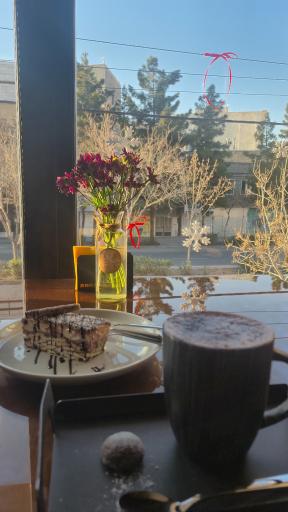 عکس کافه اَبرا