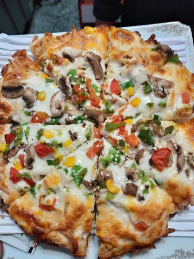 عکس پیتزا و ساندویچ ستاره شب