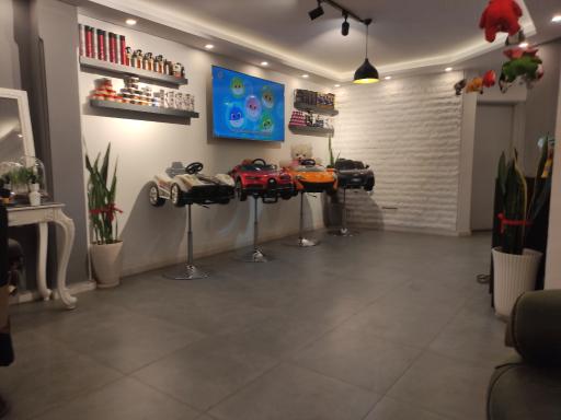 عکس پیرایش کودک بی بی سنتر