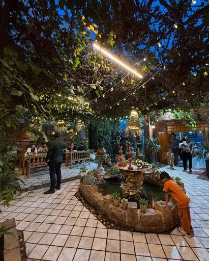 عکس رستوران قصر ضیافت