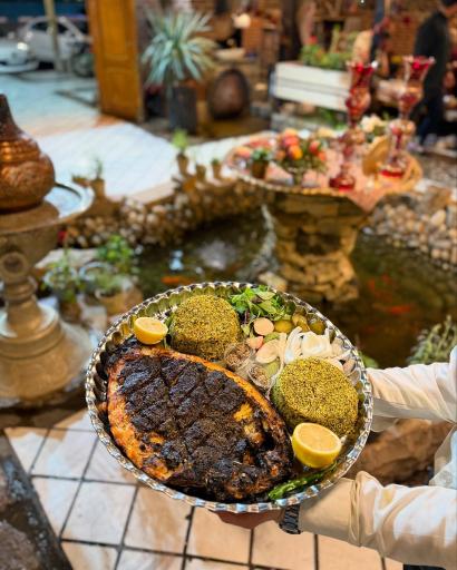 عکس رستوران قصر ضیافت