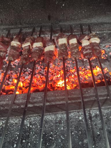 عکس کباب و قابلی ماما حسن