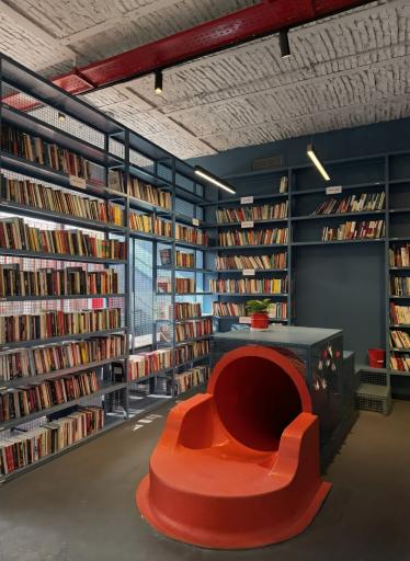 عکس مرکز تبادل کتاب ماجرابوک شعبه بلوار کشاورز